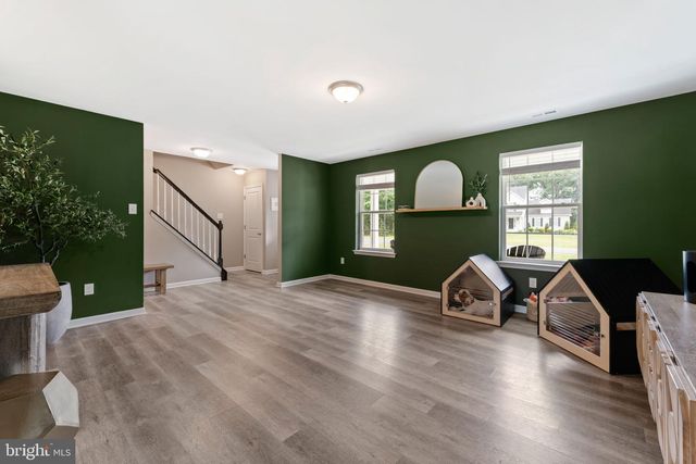 8 WHITETAIL DR, Elmer, NJ 08318