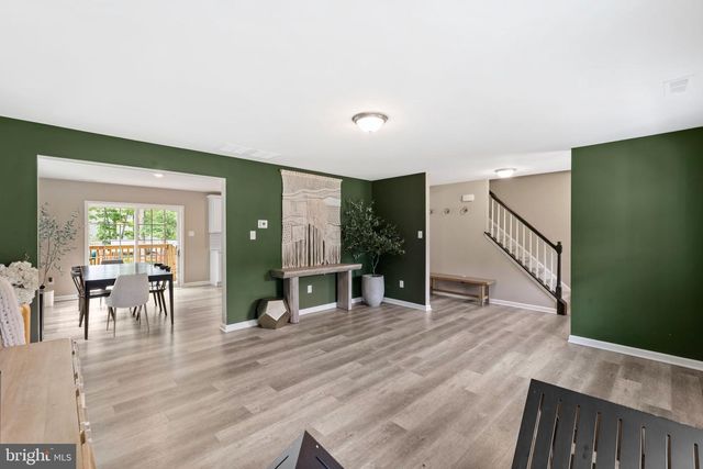 8 WHITETAIL DR, Elmer, NJ 08318