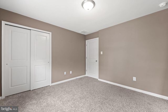 8 WHITETAIL DR, Elmer, NJ 08318
