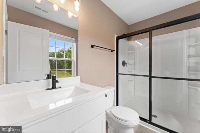 8 WHITETAIL DR, Elmer, NJ 08318