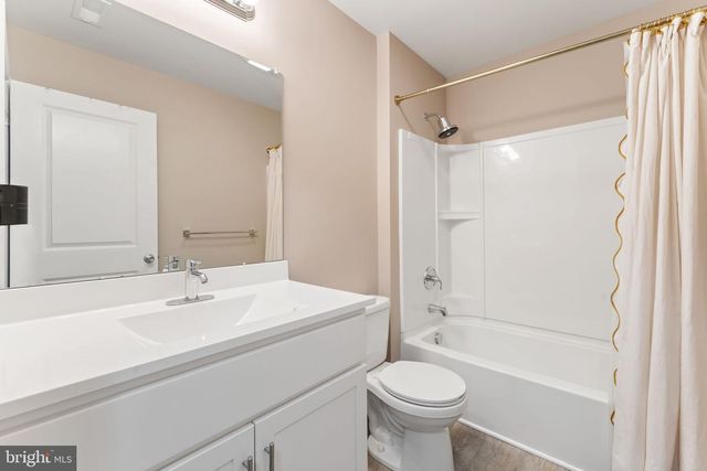 8 WHITETAIL DR, Elmer, NJ 08318