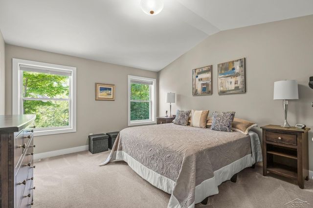 2616 Deerwood Circle, Midland, MI 48642
