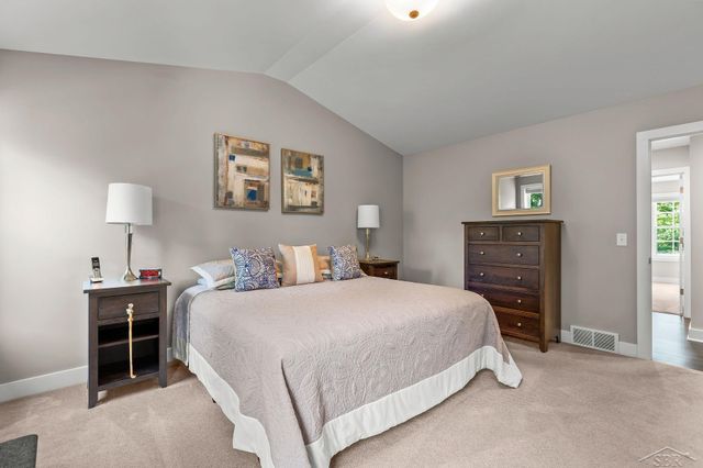 2616 Deerwood Circle, Midland, MI 48642