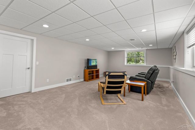 2616 Deerwood Circle, Midland, MI 48642