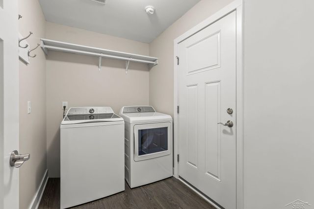 2616 Deerwood Circle, Midland, MI 48642