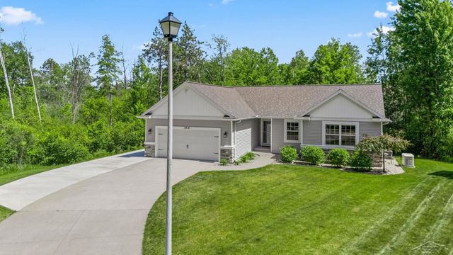 2616 Deerwood Circle, Midland, MI 48642