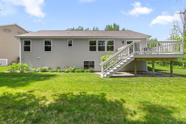2616 Deerwood Circle, Midland, MI 48642