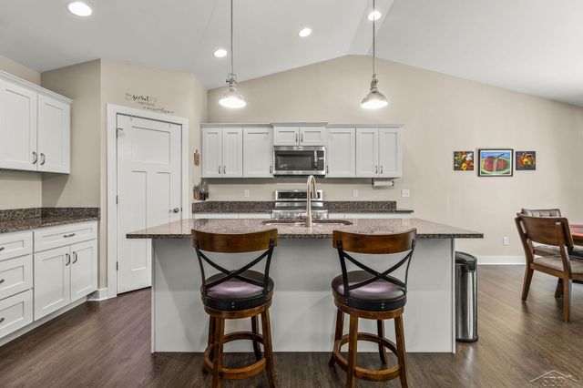 2616 Deerwood Circle, Midland, MI 48642
