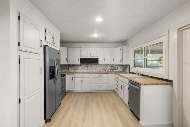 8725 ERIE LANE, Parrish, FL 34219