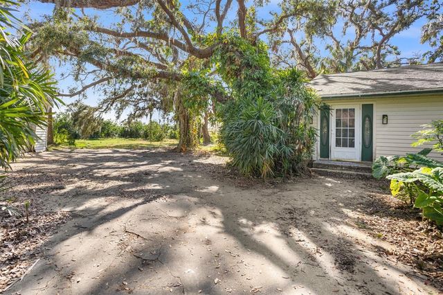 8725 ERIE LANE, Parrish, FL 34219