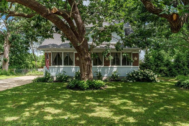 905 4th Street, Brodhead, WI 53520