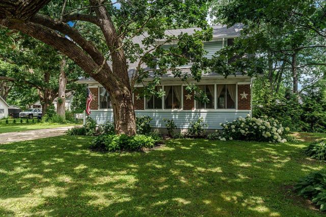 905 4th Street, Brodhead, WI 53520