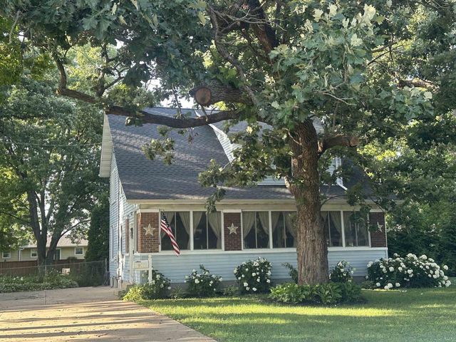 905 4th Street, Brodhead, WI 53520