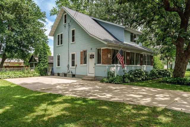 905 4th Street, Brodhead, WI 53520
