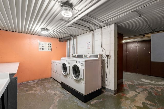 84 Grant St 12, Somerville, MA 02145