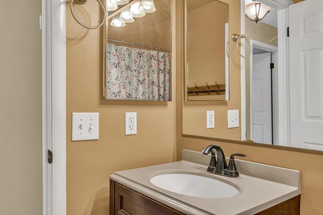 8069 Cornerstone Way, Citrus Heights, CA 95621