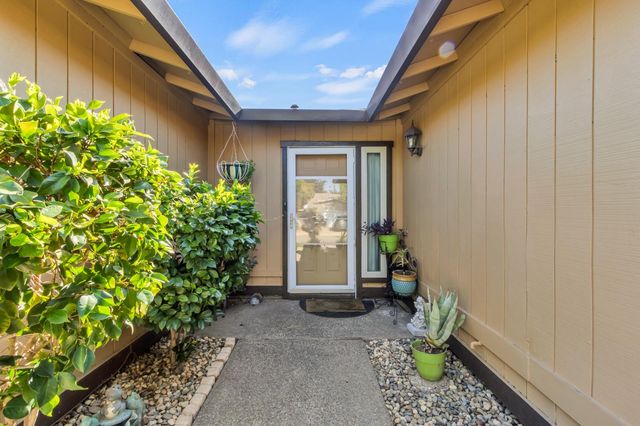 8069 Cornerstone Way, Citrus Heights, CA 95621