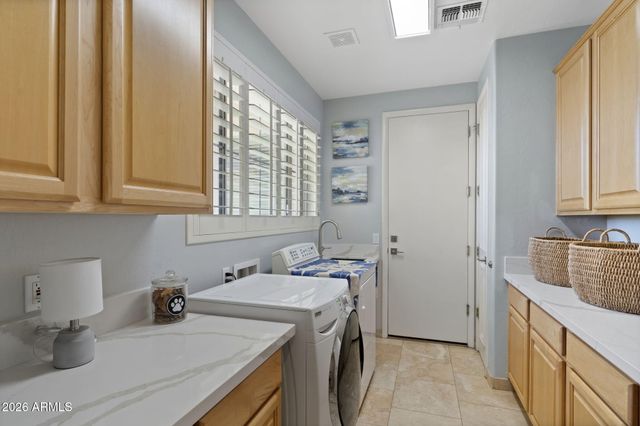 7896 E Candelaria Drive, Scottsdale, AZ 85255