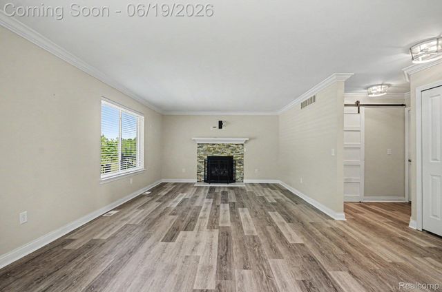 3455 N Quarry Creek Drive, White Lake Charter Township, MI 48383