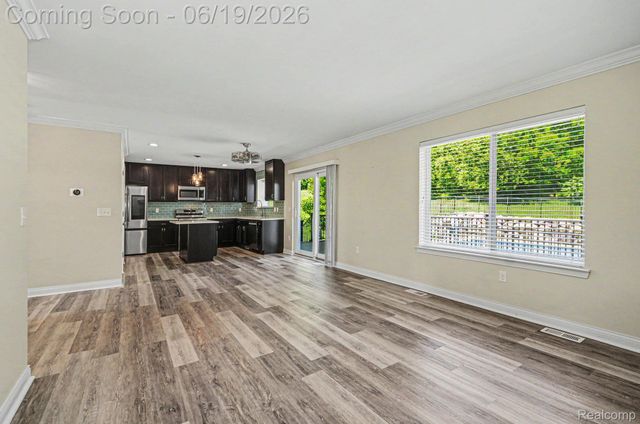 3455 N Quarry Creek Drive, White Lake Charter Township, MI 48383
