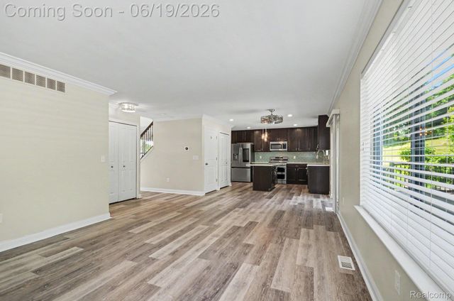 3455 N Quarry Creek Drive, White Lake Charter Township, MI 48383