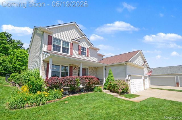 3455 N Quarry Creek Drive, White Lake Charter Township, MI 48383