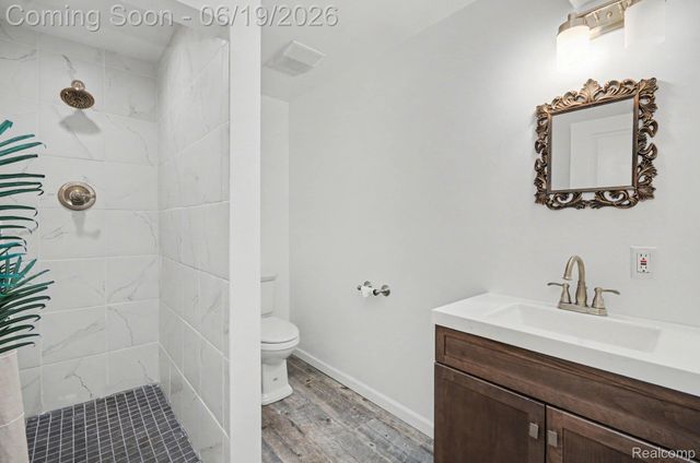 3455 N Quarry Creek Drive, White Lake Charter Township, MI 48383