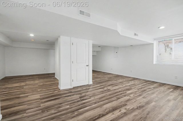 3455 N Quarry Creek Drive, White Lake Charter Township, MI 48383