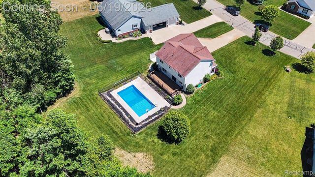 3455 N Quarry Creek Drive, White Lake Charter Township, MI 48383