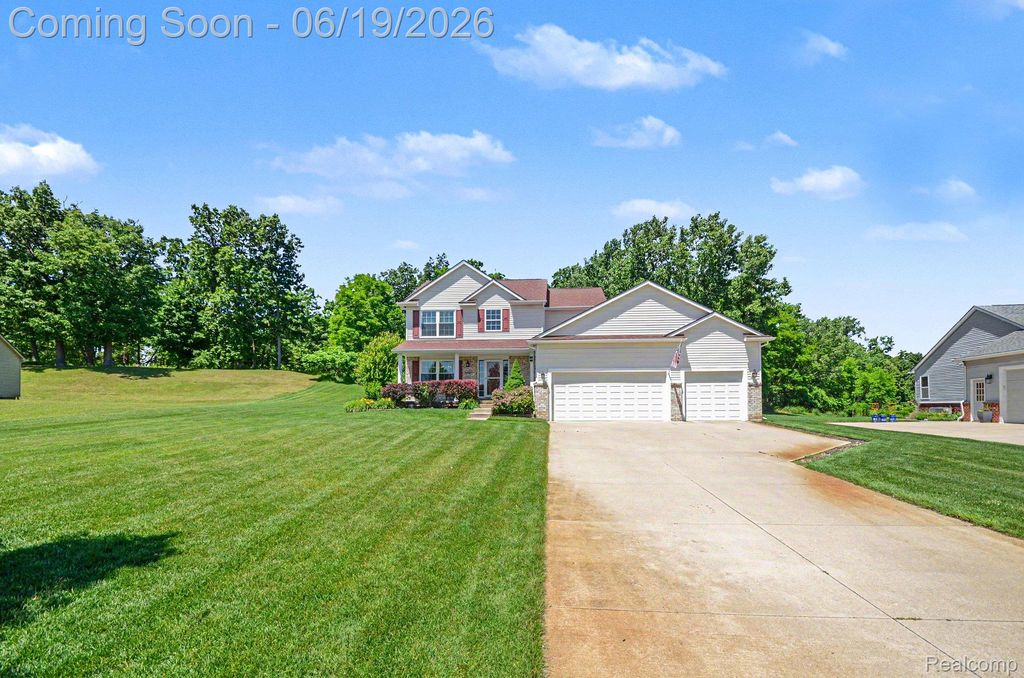 3455 N Quarry Creek Drive, White Lake Charter Township, MI 48383