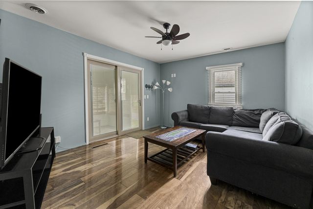 5757 Arcola Street, Garden City, MI 48135