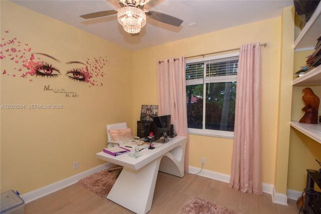 8733 NW 76th Dr, Tamarac, FL 33321