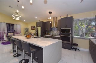 8733 NW 76th Dr, Tamarac, FL 33321