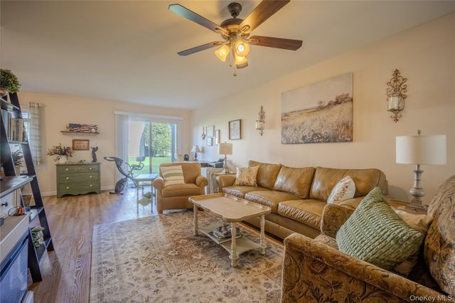 24 Village Park Drive 1F, Fishkill, NY 12524
