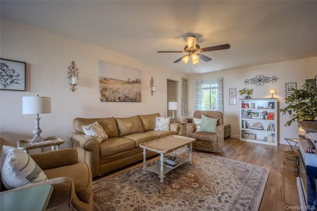 24 Village Park Drive 1F, Fishkill, NY 12524