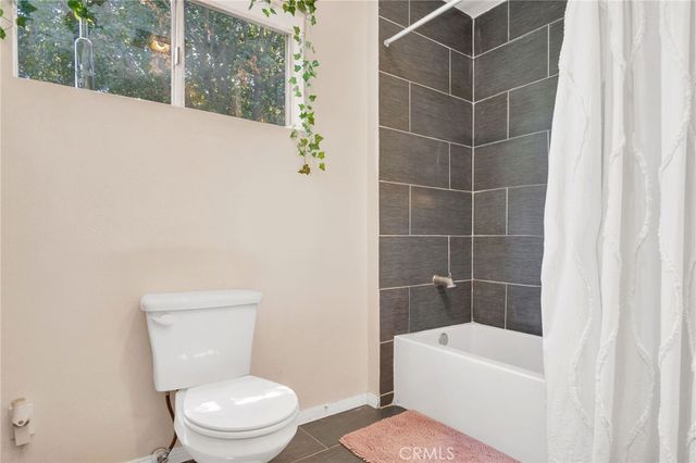 829 Cooper Ave, Los Angeles, CA 90042