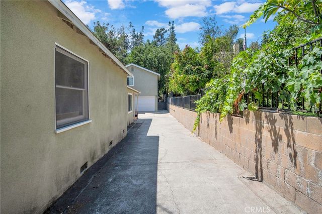 829 Cooper Ave, Los Angeles, CA 90042
