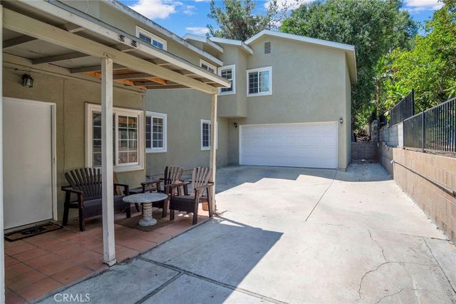 829 Cooper Ave, Los Angeles, CA 90042