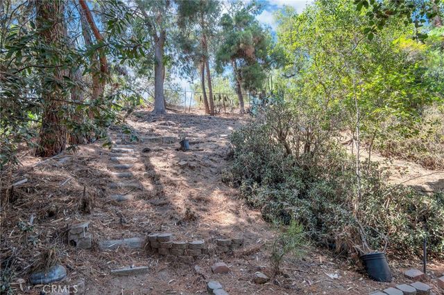 829 Cooper Ave, Los Angeles, CA 90042