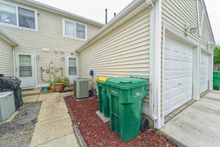 389 Meadow Green Lane 1, Round Lake Beach, IL 60073