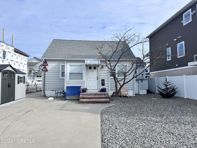 435 Hiering Avenue, Seaside Heights, NJ 08751
