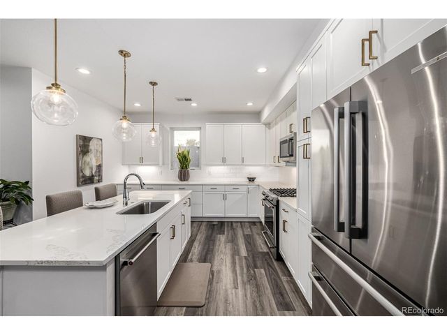 6820 E Lowry Blvd, Denver, CO 80230