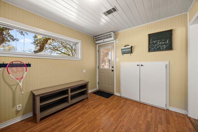 102 North Street, Columbus, TX 78934