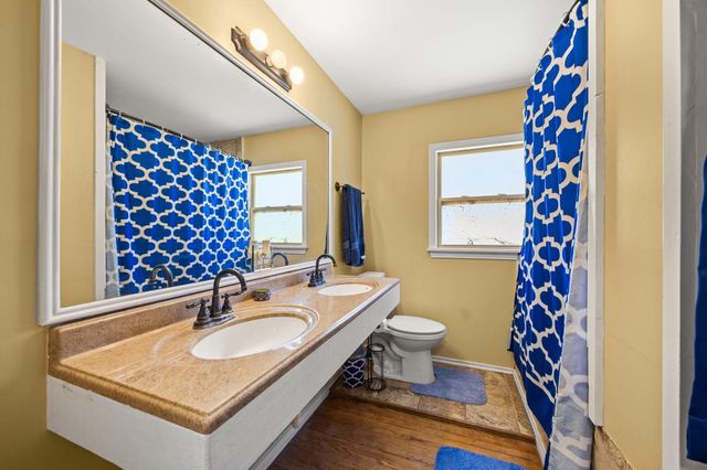 102 North Street, Columbus, TX 78934