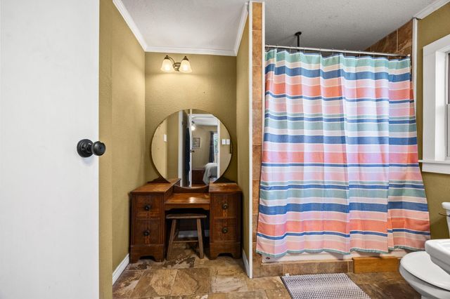 102 North Street, Columbus, TX 78934