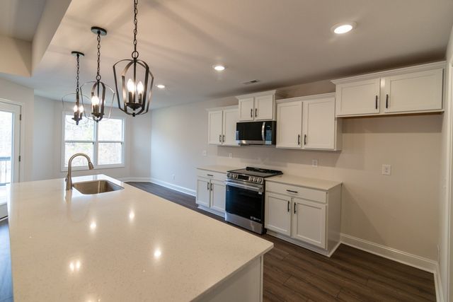 10 Miller Farm, Clarksville, TN 37043