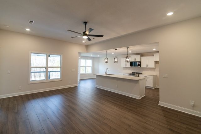 10 Miller Farm, Clarksville, TN 37043