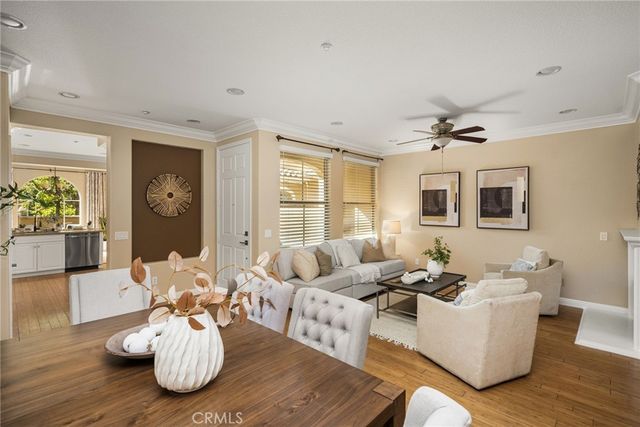 125 Chantilly, Irvine, CA 92620