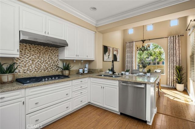 125 Chantilly, Irvine, CA 92620