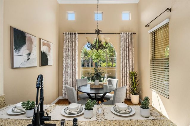 125 Chantilly, Irvine, CA 92620